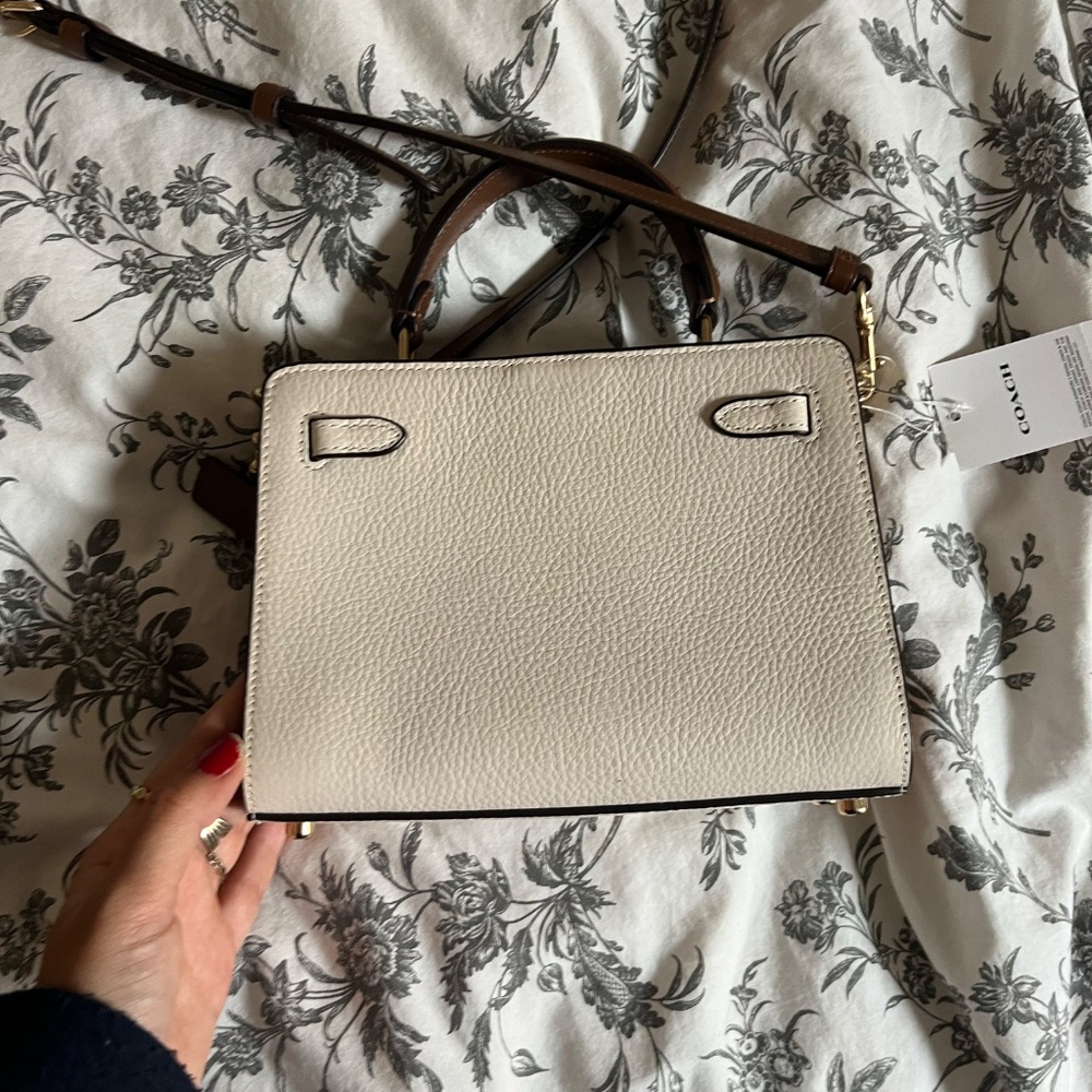 White Coach bag - Picture 4 of 8